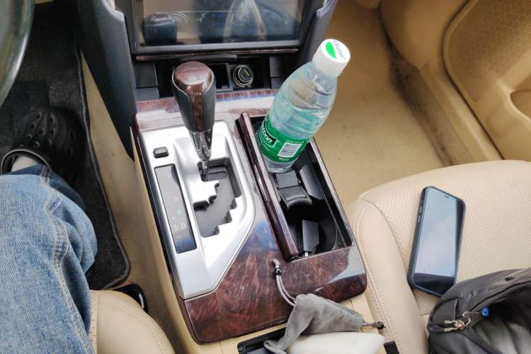 Used Toyota Camry 2015 2.0G Premier Edition Gear Lever