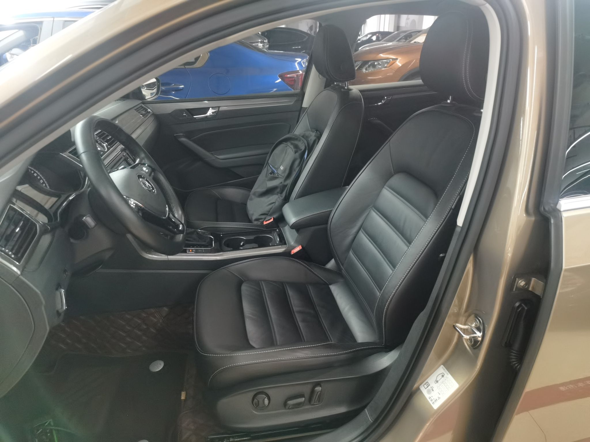 Interior delantero