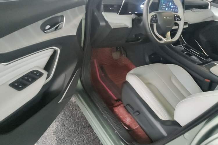 Used Venucia V DD-i 2023 110 km iE Version Driver Seat