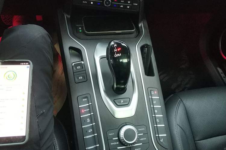 Used Wey VV6 2021 2.0T Two-Wheel Drive Smart Plus
