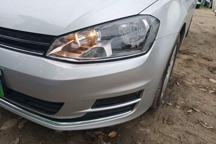 Used Volkswagen Golf 2015 1.6L Automatic Comfort Model Left Front Headlight