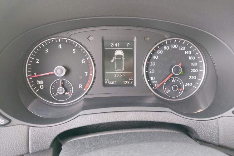 Used Volkswagen Sharan 2014 2.0 TSI Comfort Model
