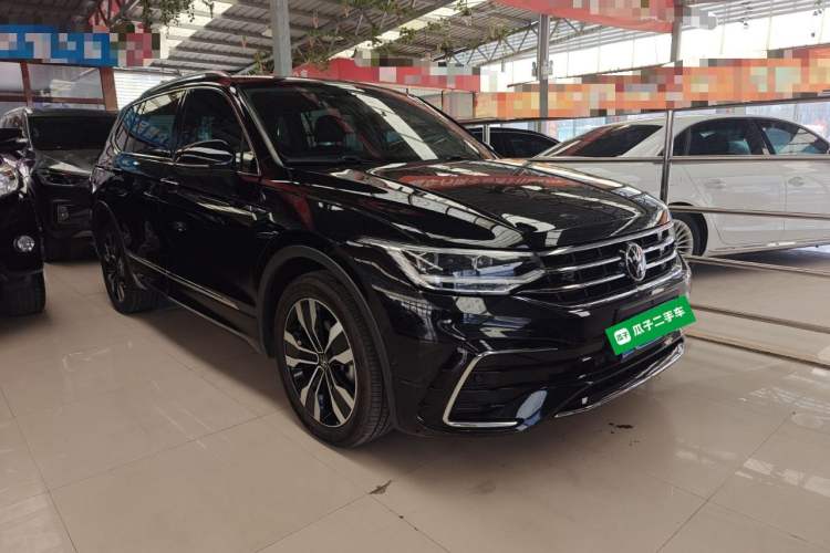 Used Volkswagen Tiguan L 2023 330TSI Automatic Two-Wheel Drive R-Line Enjoyment Edition
