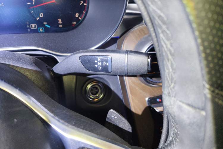 Used Mercedes-Benz GLC 2022 Refreshed GLC 300 L 4MATIC Dynamic Edition Prestige Version Gear Lever