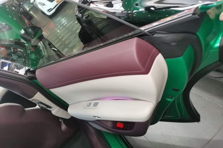 Used Xiaomi Auto YU7 2025 Ultra-Long Range All-Wheel Drive Pro Version
