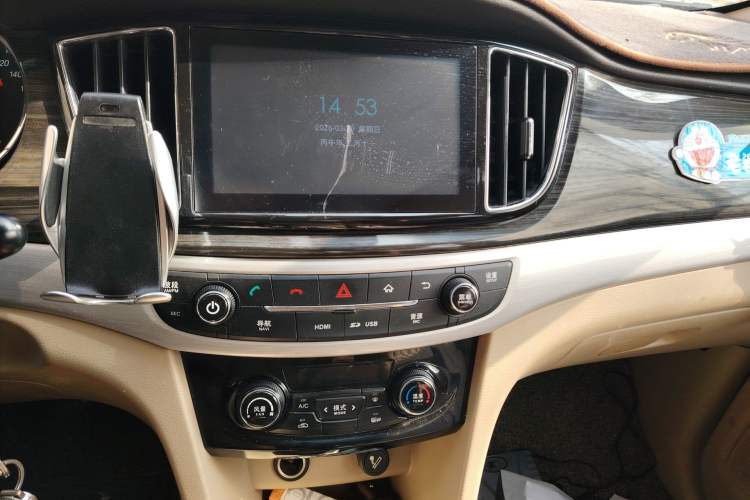 Used Baojun 730 2016 1.5T Manual Luxury Edition 7 Seats