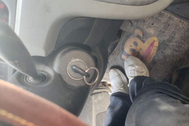 Used Foton Scenic G7 2017 2.0L Short-Wheelbase Commercial Van Flat Roof 2 Seats 4Q20M Vehicle Key