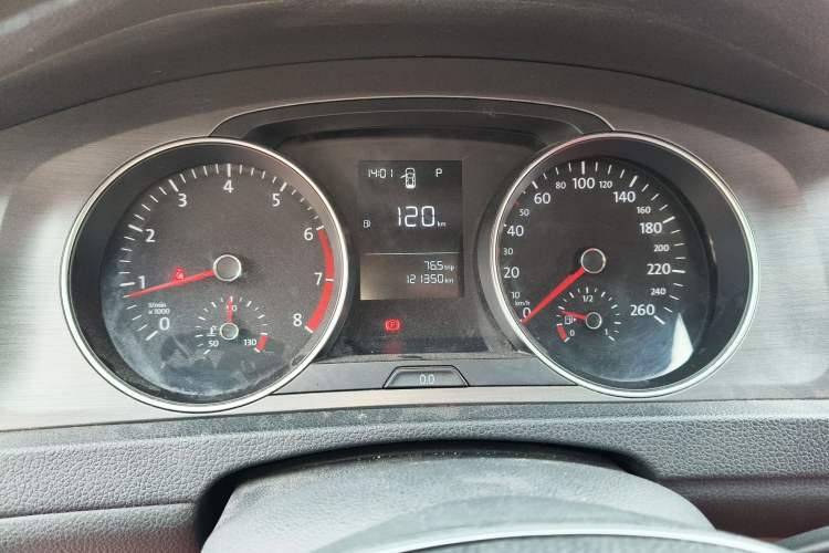 Used Volkswagen Golf 2016 230TSI Automatic Luxury Version
