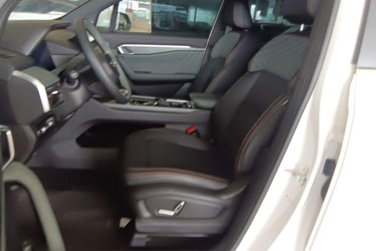 Used Geely Auto Haoyue L 2023 2.0T DCT Prestige Edition Left Front Seat