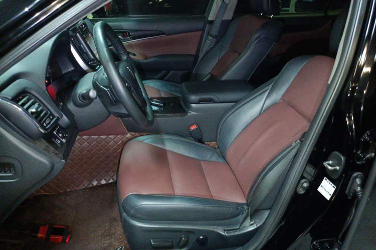 Used Toyota Crown 2018 2.0T Sport Edition
