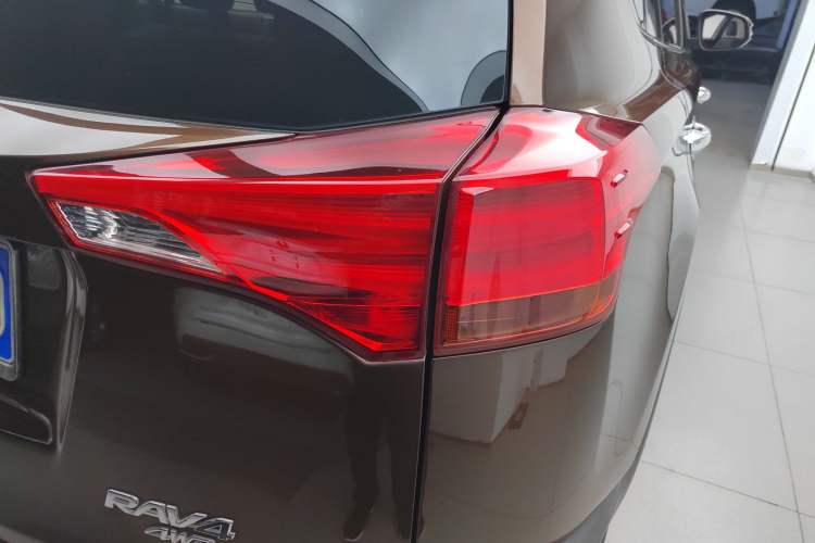 Used Toyota RAV4 2015 2.5L Automatic 4x4 Elite Edition