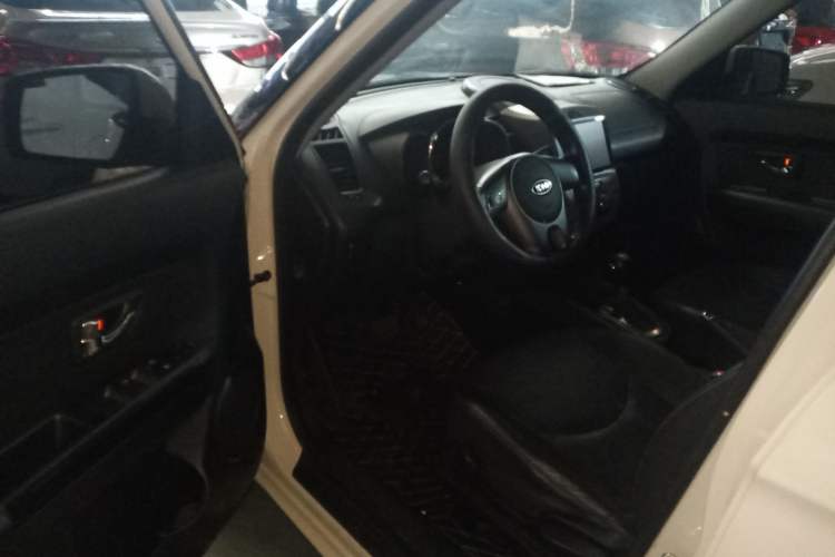 Used Kia Soul 2013 1.6L AT Premium
