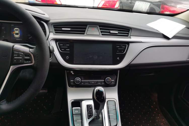 Used Geely Auto Emgrand GL 2018 1.8L DCT Elite Smart Connectivity Version Audio And AC Panel