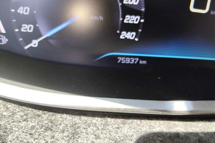 Used Peugeot 4008 2019 360THP BLACKPACK Obsidian Edition Odometer Close Up