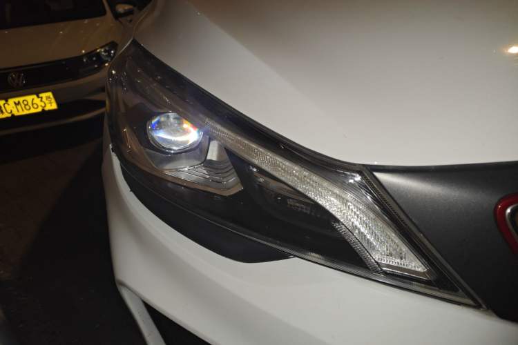 Used Geely Auto Emgrand GS 2018 Lingchao Edition 1.4T Automatic ZhenShang Smart Connectivity Model Right Front Headlight