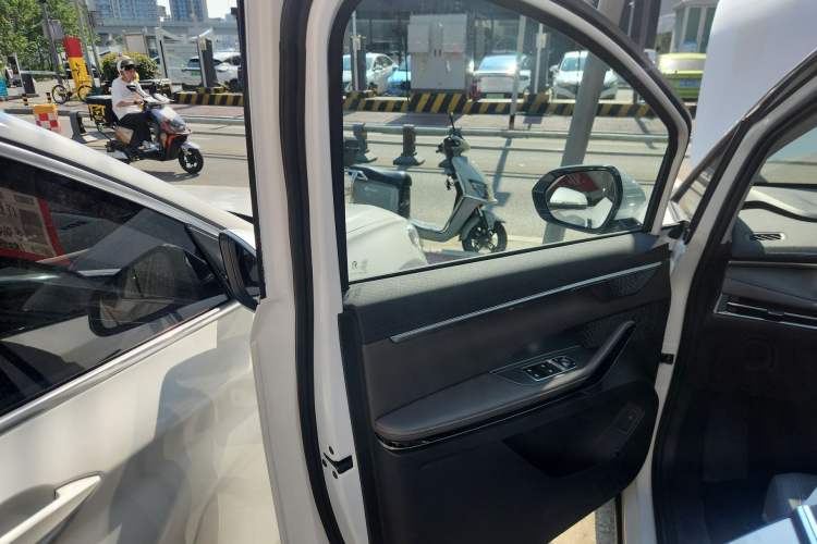 Used SAIC MAXUS G70 2024 2.0T Automatic Flagship Version 7 Seats
