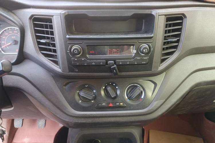 Used Wuling Hongguang V 2022 1.5L Jingqu Edition Electric-Assist LAR