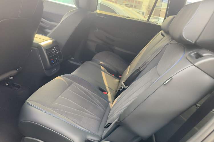 Used Volkswagen Teramont 2025 Tiguan Pro 450TSI Four-Wheel Drive Summit Edition
