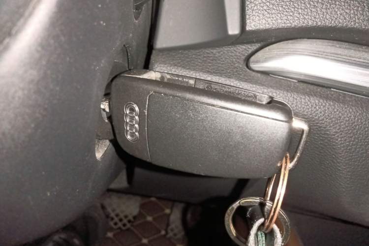 Used Audi A3 2014 Limousine 40 TFSI S line Comfort Model
