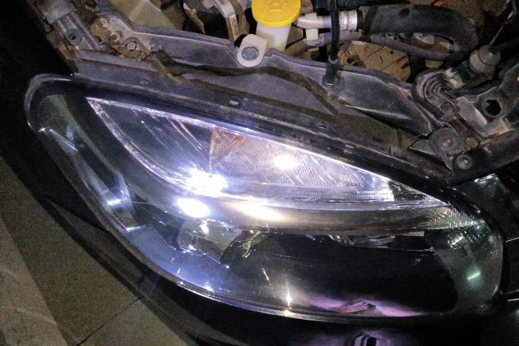 Used Renault Koleos 2015 2.5L Two-Wheel Drive Comfort Edition
