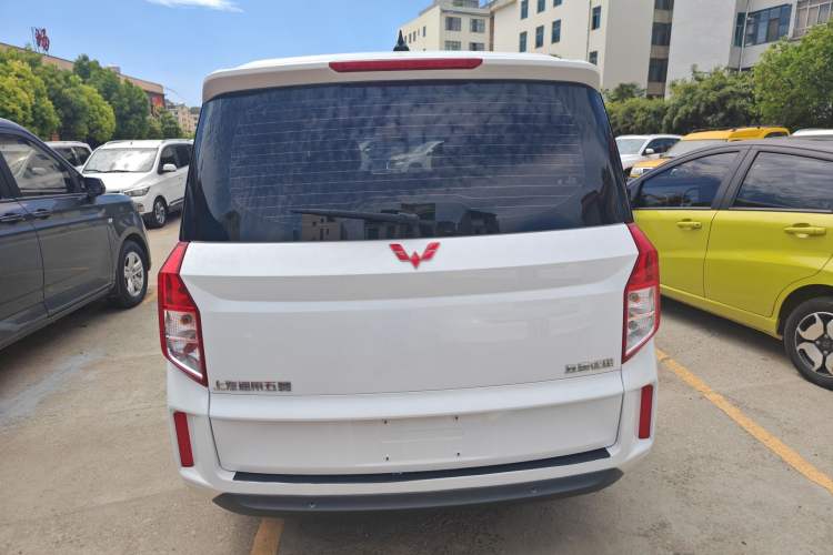 Used Wuling Zhengcheng 2021 1.5T Manual Luxury Version Rear
