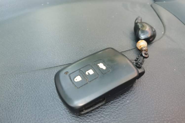 Used Toyota Camry 2012 2.5G Luxury Edition Vehicle Key