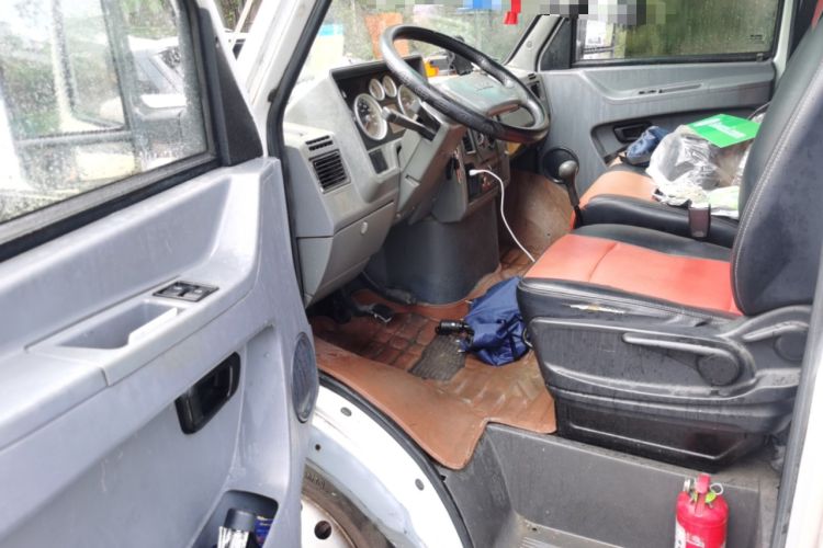 Used Iveco Daily 2017 2.5T A35 Passenger Van 5-7 Seats Model 47Z5
