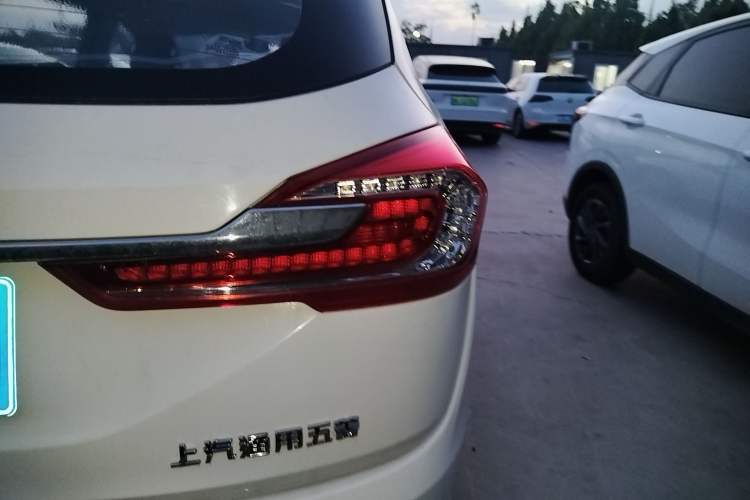 Used Baojun 310W 2017 1.5L Manual Fashion Model China V