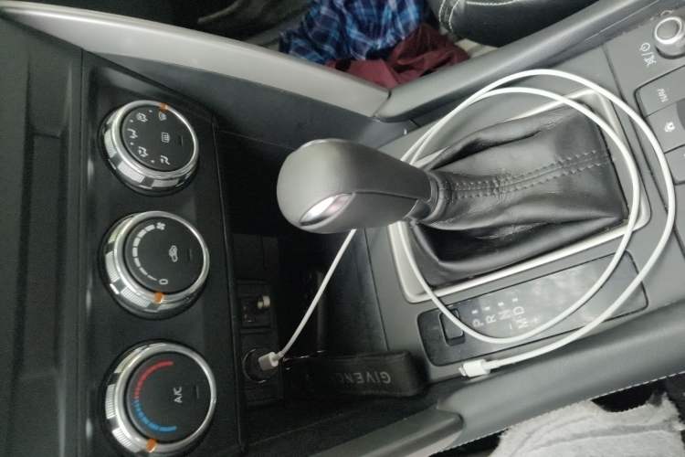 Used Mazda CX-4 2016 2.0L Automatic 2WD Blue Sky Dynamic Edition Gear Lever