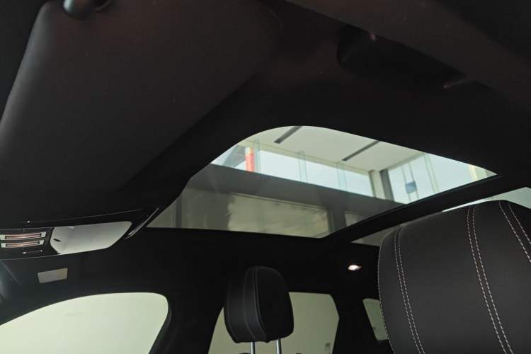 Used Land Rover Range Rover Velar 2020 P250 R-DYNAMIC S
