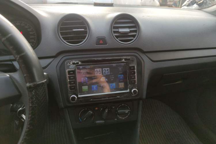 Used Volkswagen Jetta 2013 1.4L Manual Fashion Model