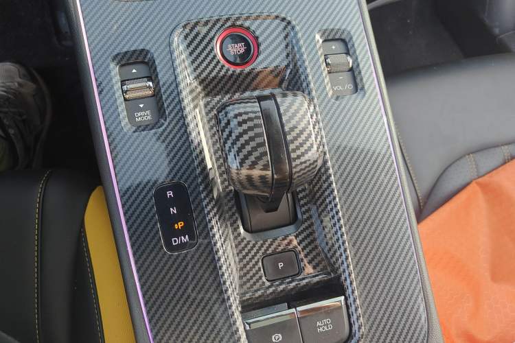 Used GAC Trumpchi EMPOW 2023 270T DCT J16 Version Gear Lever