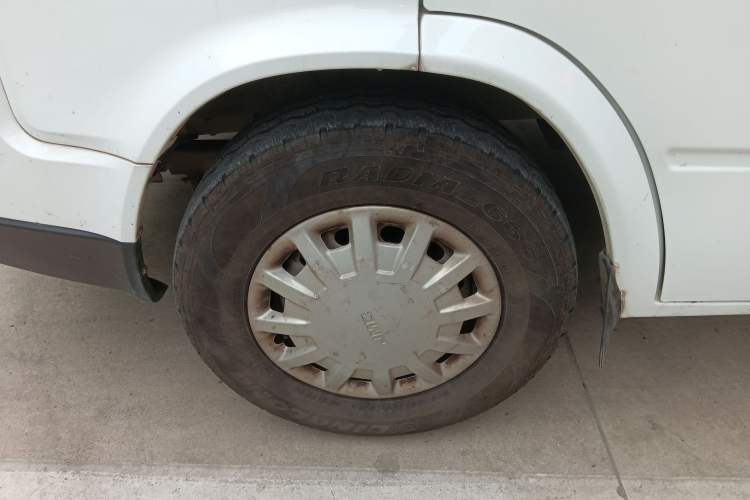 Used JMC Transit 2017 2.8T Commercial Version Short Wheelbase Mid-Roof 6/7/8-Seater JX493 Left Front Wheel Hub