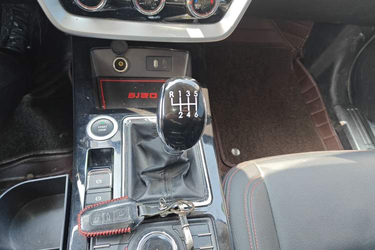 Used BAIC Off-Road BJ20 2016 1.5T Manual Elite Edition Gear Lever