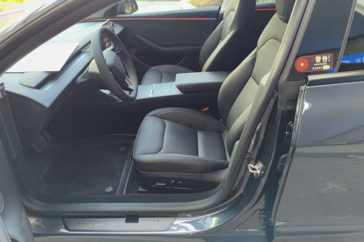 Used Tesla Model 3 2023 Long-Range All-Wheel-Drive Version
