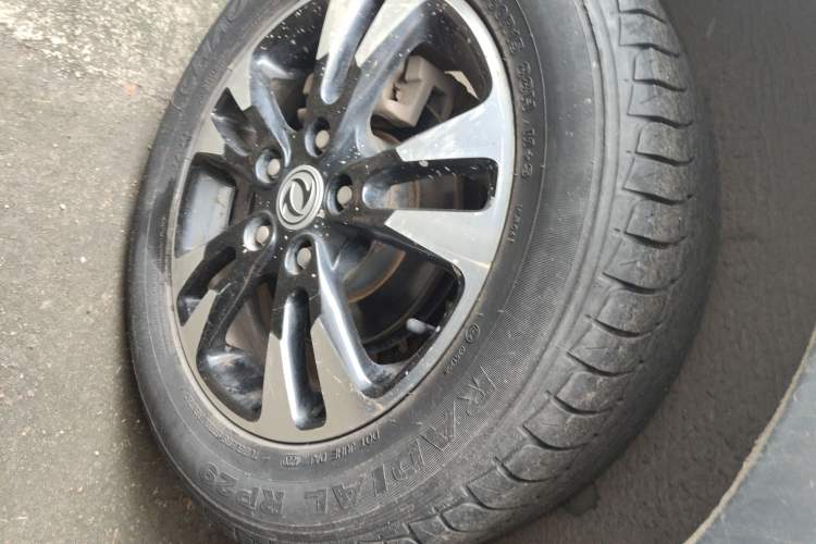 Used Dongfeng Fengon 370 2018 S370 1.5L CVT Luxury 7-Seater Right Rear Wheel Hub