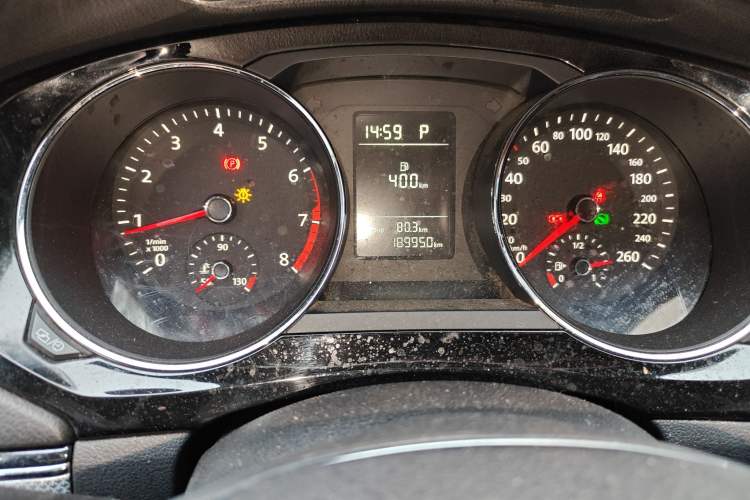 Used Volkswagen Sagitar 2015 230TSI Automatic Comfort Version
