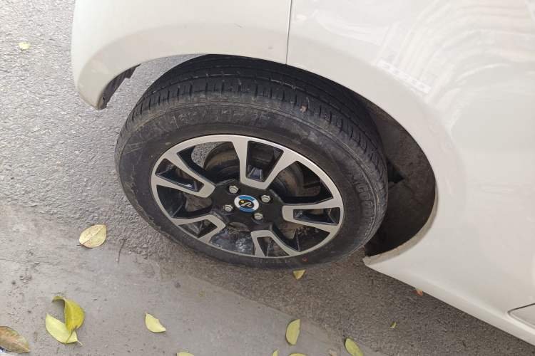 Used Brilliance Xinri i03A 2022 Rental Custom Edition Right Rear Wheel Hub