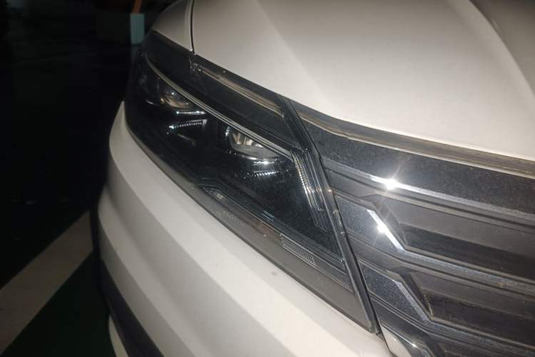 Used Volkswagen Lavida 2019 1.5L Automatic Comfort Edition China VI Standard Right Front Headlight