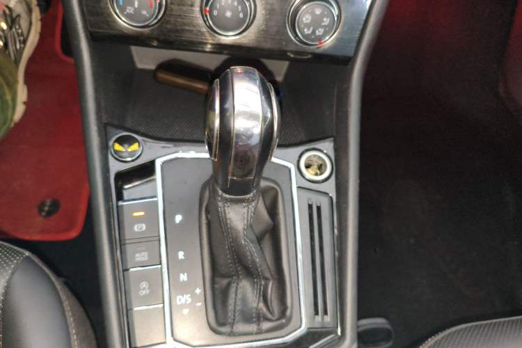 Used Volkswagen Lavida 2021 1.5L Automatic Comfort Edition Gear Lever