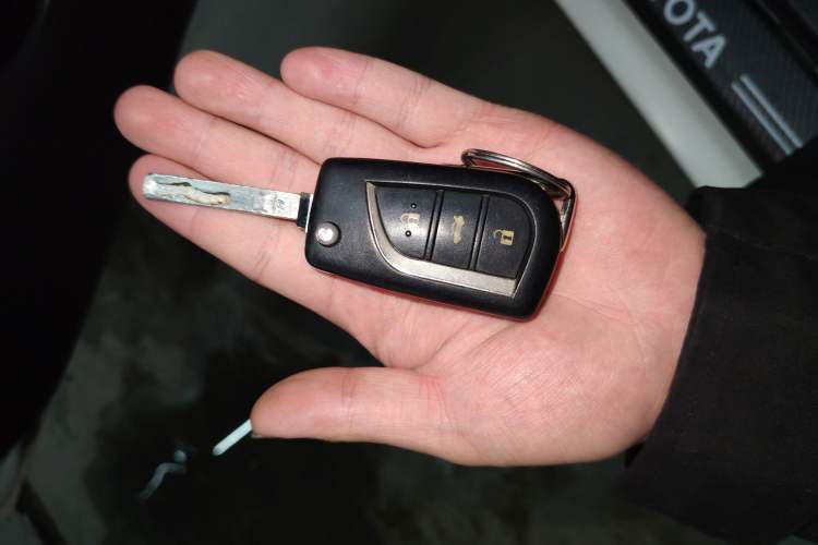 Used Toyota Corolla 2014 1.6L CVT GL Vehicle Key