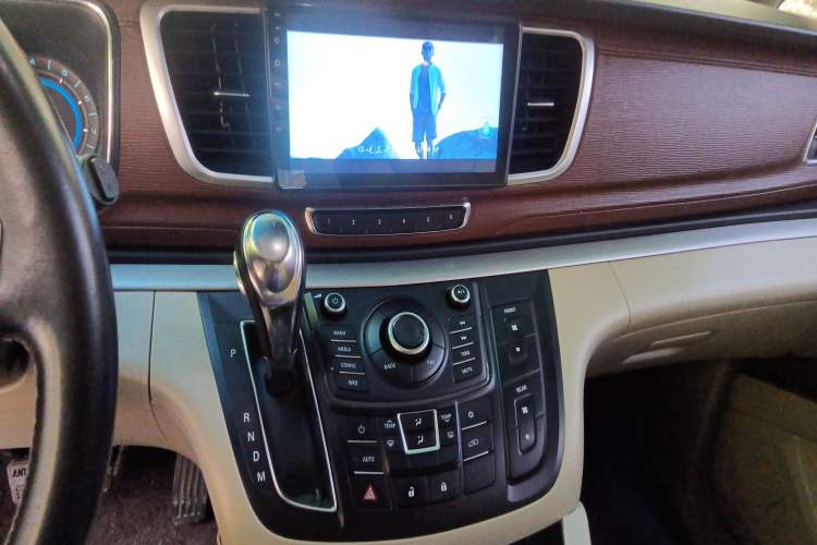 Used Buick GL8 2015 2.4L Luxury Business Premium Edition
