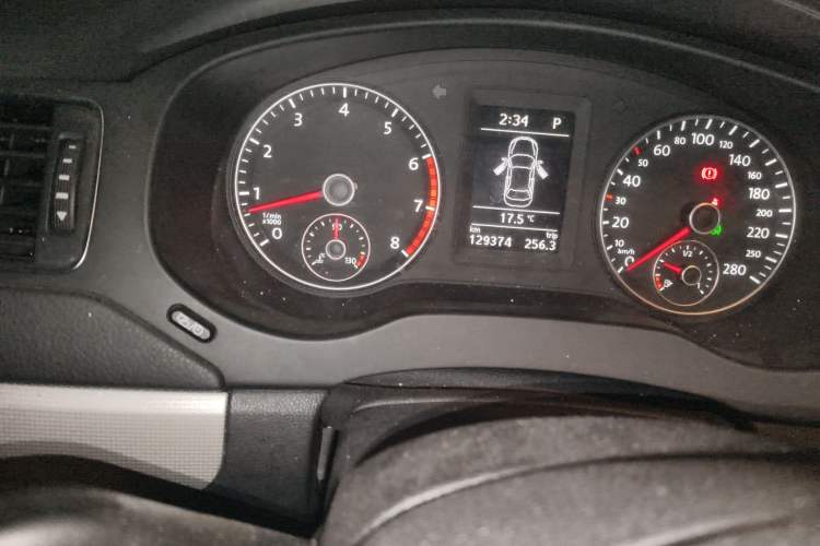 Used Volkswagen Sagitar 2012 1.4TSI Automatic Luxury Edition
