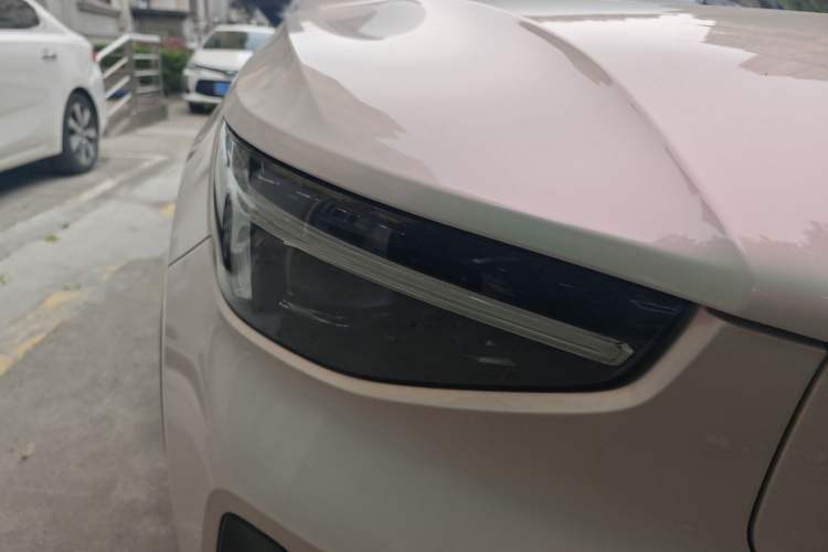 Used Volvo C40 2022 Long-Range PRO Version Right Front Headlight