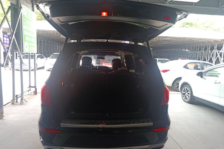 Used Mercedes-Benz GL-Class 2015 GL 500 4MATIC Trunk