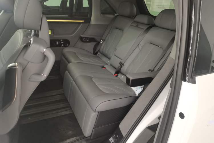 Used Zeekr MIX 2025 Intelligent Driving Version
