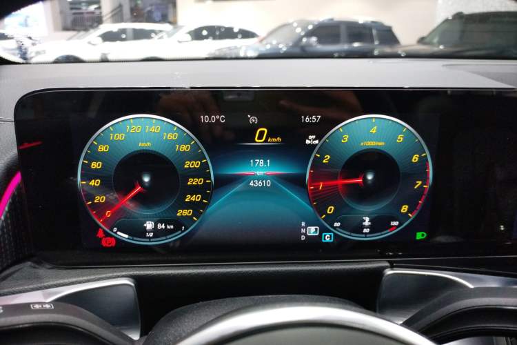 Used Mercedes-Benz GLB 2023 GLB 220 Fashion Model
