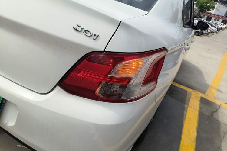 Used Peugeot 301 2014 1.6L Manual Comfort Edition Right Rear Taillight