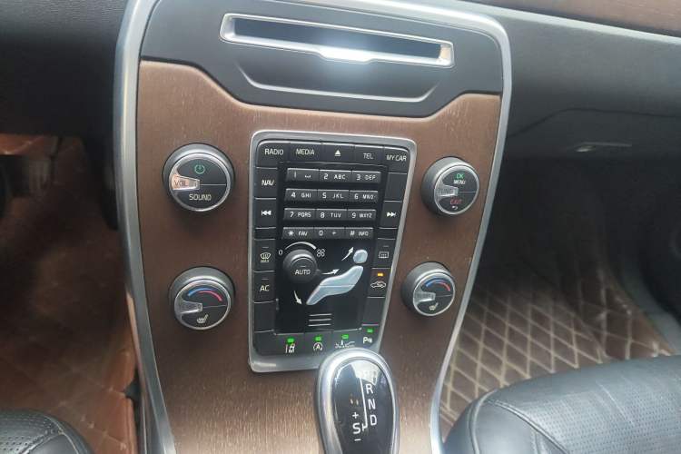 Used Volvo S80L 2014 2.0T T5 Smart Luxury Edition
