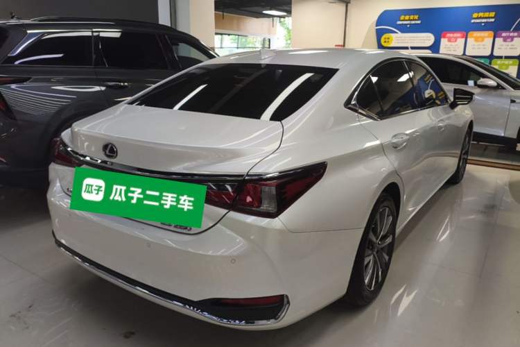 Used Lexus ES 2020 200 Excellence Edition
